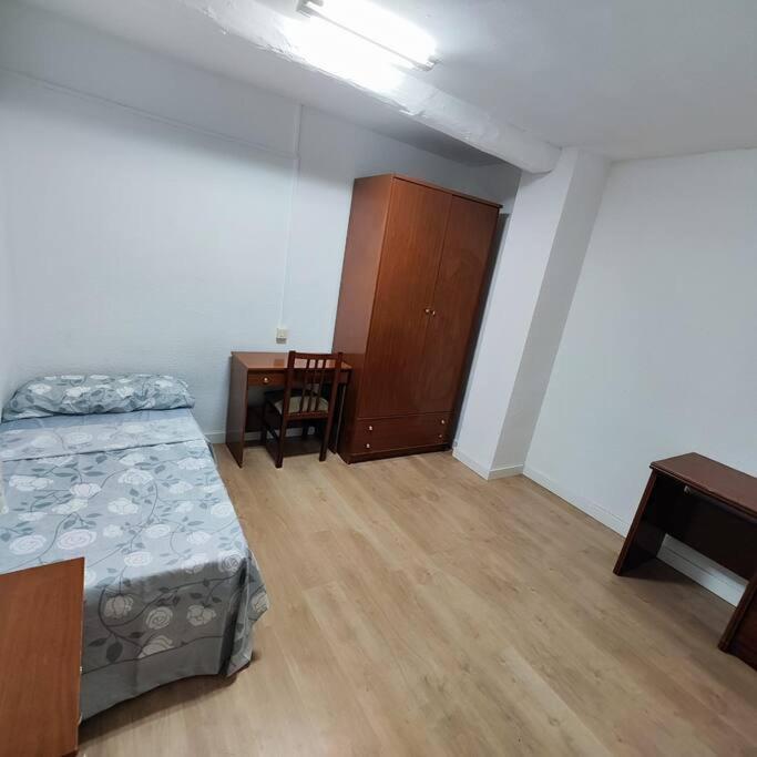 Residencia 14 Otel Salamanca Dış mekan fotoğraf